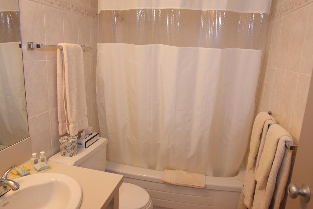 קמלופס Lac Le Jeune Resort & Nature Centre חדר תמונה